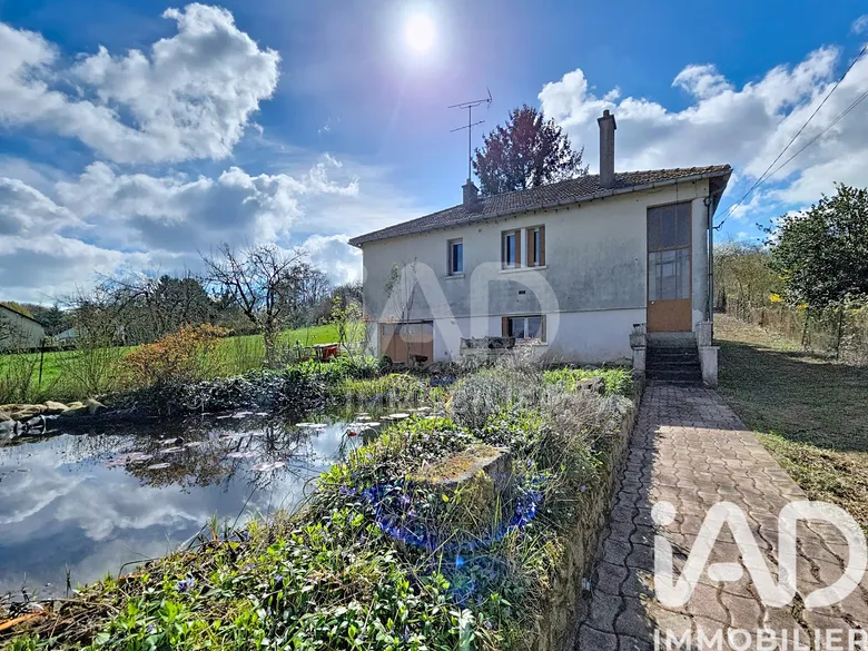 Maison 4 pièces 94 m² · à Charmoy · 94 m² · 85 000 €