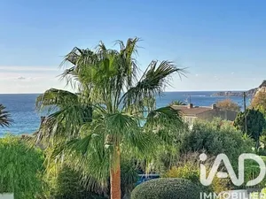 Apartment in Sanary-sur-Mer (83110)