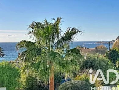 Apartment in Sanary-sur-Mer (83110)