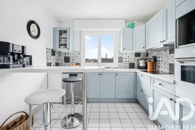 Apartment in Le Chesnay (78150)