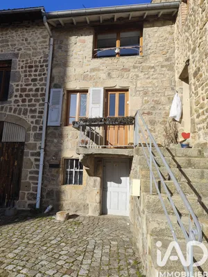 Village house in Marols (42560)