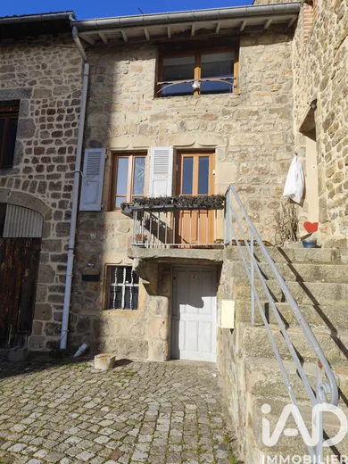 Village house in Marols (42560)