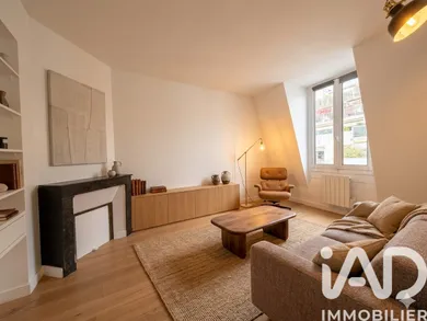 Apartment in Paris (75006)