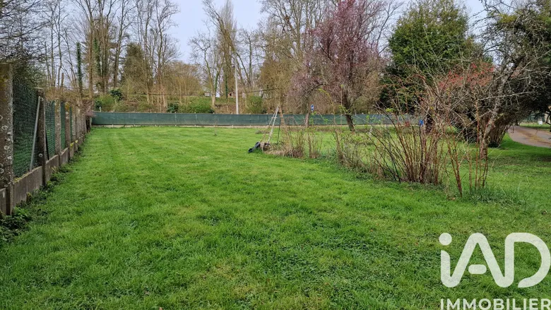 Terrain à bâtir à Gisors (27140) · 65 000 €