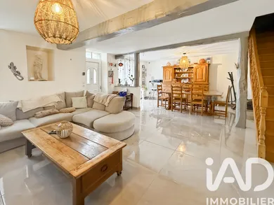 Maison de campagne à Saint-Sérotin (89140)