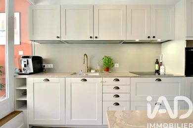 Apartment in Aix-en-Provence (13100)