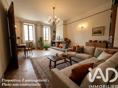 Maison de village à LA ROCHE-CHALAIS (24490)