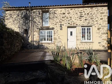 Maison de campagne à Mervent (85200)