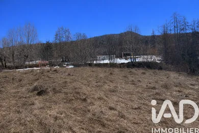 Terrain à bâtir à Crots (05200)