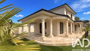 Maison traditionnelle à Ambarès-et-Lagrave (33440)