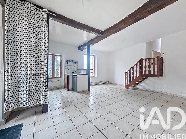 Maison 7 pièces 107 m² · à Saint-Julien-du-Sault · 107,3 m² · 125 000 €