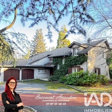 Maison à Sainte-Sigolène (43600)