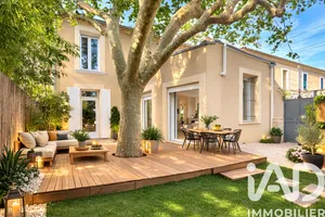 Townhouse in Carpentras (84200)