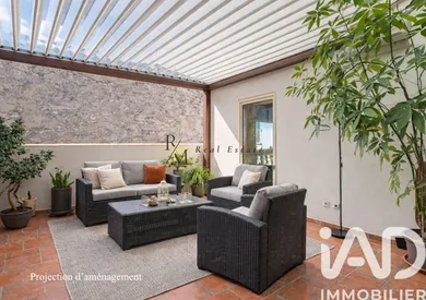 Village house in La Roque-d'Anthéron (13640)