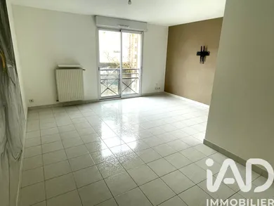 Apartment in Angers (49100)