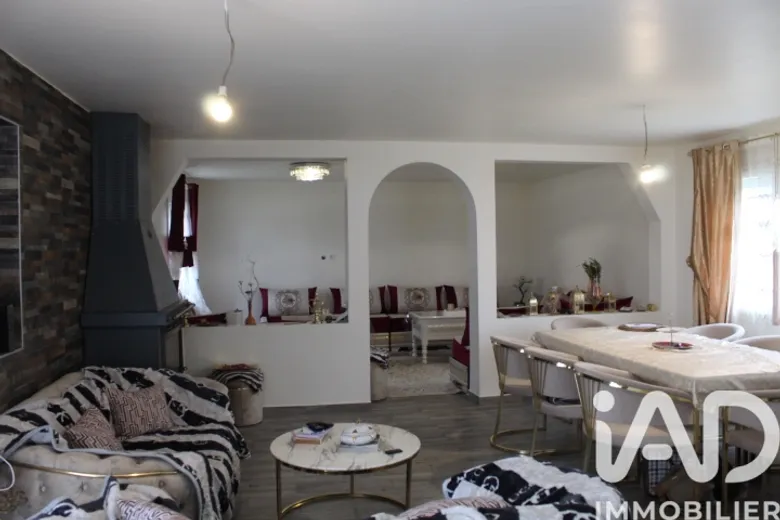 Maison 5 pièces 167 m² · à Versigny · 167 m² · 207 000 €