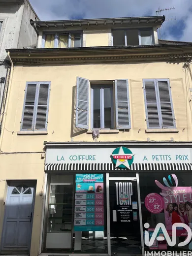 Building in Mantes-la-Jolie (78200)
