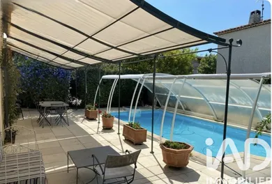Traditional house in Saint-Cyr-sur-Mer (83270)
