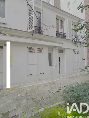 Apartment in Paris (75015)