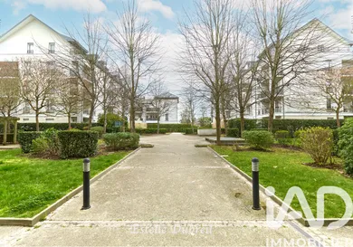 Apartment in Guyancourt (78280)