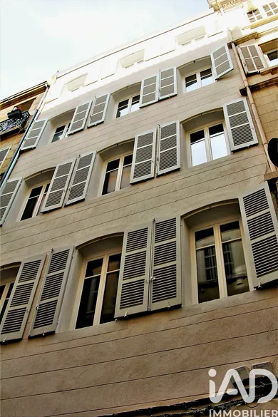 Building in Marseille (13001)