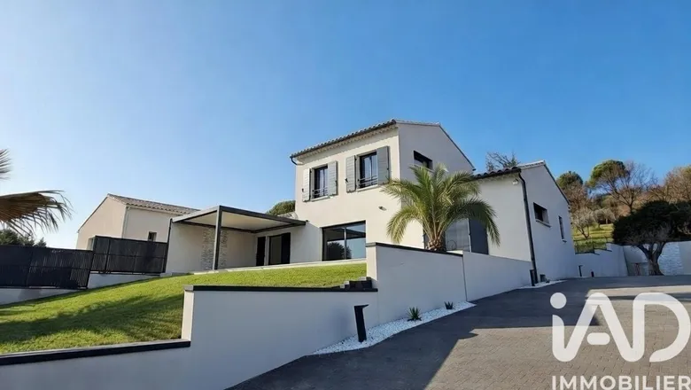 Maison 4 pièces 132 m² · à Mormoiron · 131,8 m² · 647 000 €