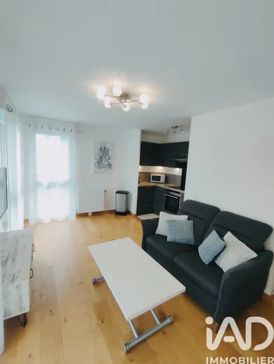 Apartment in Osny (95520)