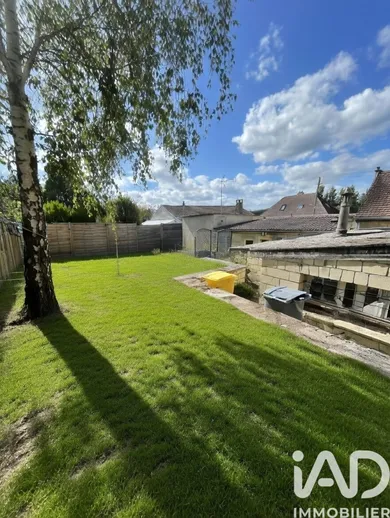 Apartment in Saint-Maximin (60740)