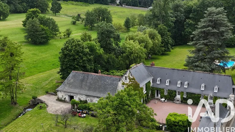 Maison 12 pièces 423 m² · à Ballan-Miré · 423 m² · 1 490 000 €