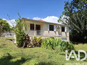Maison à Petit-Bourg (97170)
