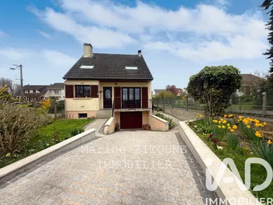 House in La Ville-du-Bois (91620)