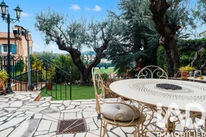 House in Toulon (83200)