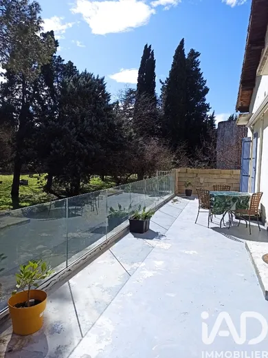 Appartement à Saint-Gilles (30800)