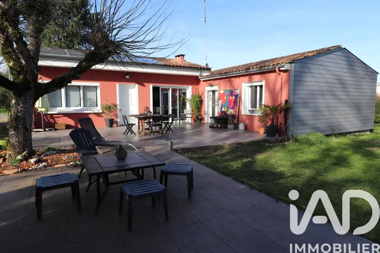 Maison 5 pièces 99 m² · à Montguyon · 99 m² · 188 000 €