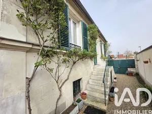 Maison de village à Freneuse (78840)