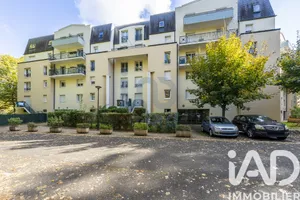 Apartment in Yerres (91330)