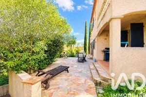 Maison à Roquebrune-sur-Argens (83380)