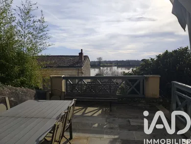 Village house in Cambes (33880)