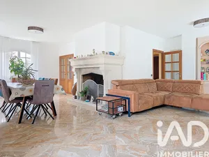 Maison traditionnelle à Villecresnes (94440)