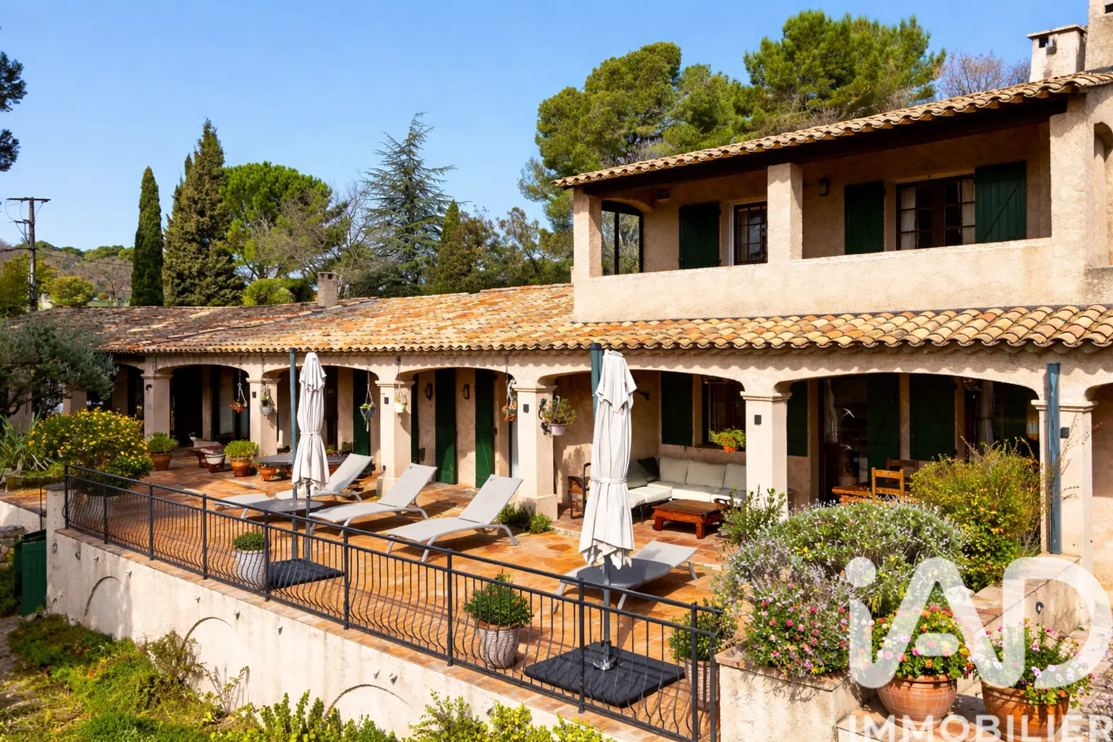 Vente maison à Flayosc (83780) : demeure 5 pièces 290 m² — 3