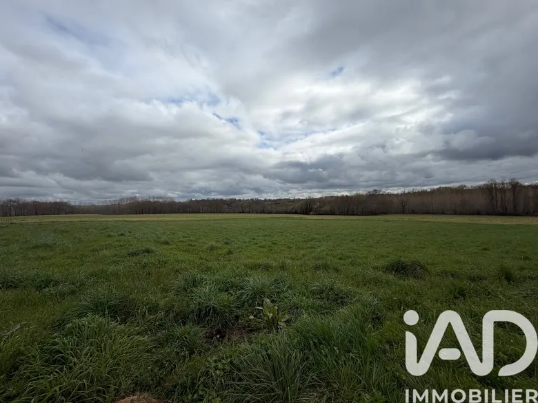Terrain à Nogaro (32110) · 55 000 €