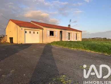 House in Rives-du-Fougerais (85410)