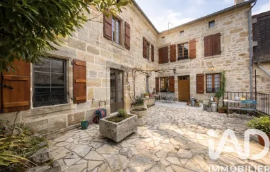 Maison de ville à Lacapelle-Marival (46120)