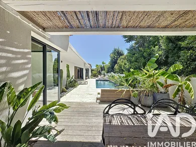 Maison d'architecte à Poussan (34560)