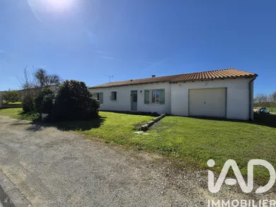 Maison à Périgné (79170)