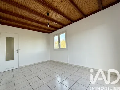 Maison de village à Champvoisy (51700)