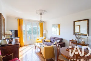 Apartment in Ozoir-la-Ferrière (77330)