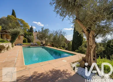 Maison d'architecte à Montauroux (83440)