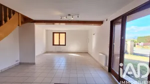Maison traditionnelle à St GERMAIN NUELLES (69210)