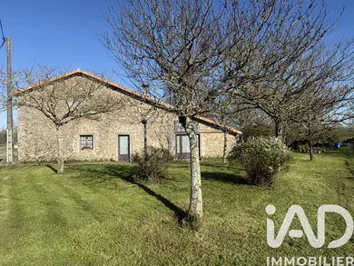 Maison de campagne à Gourgé (79200)